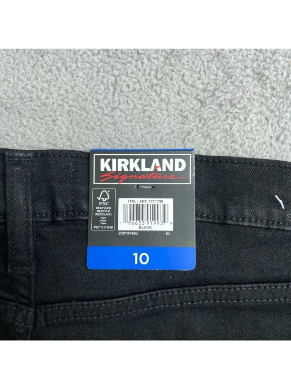 NWT Kirkland Signature Women's 10 Black High-Rise Skinny Jeans  B0886